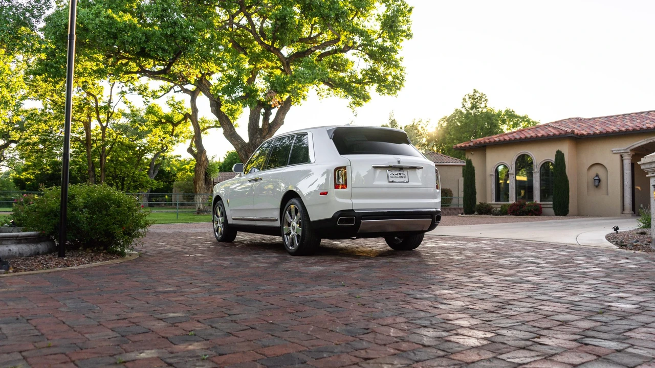 2024 Rolls-Royce Cullinan - Image 14 of 31
