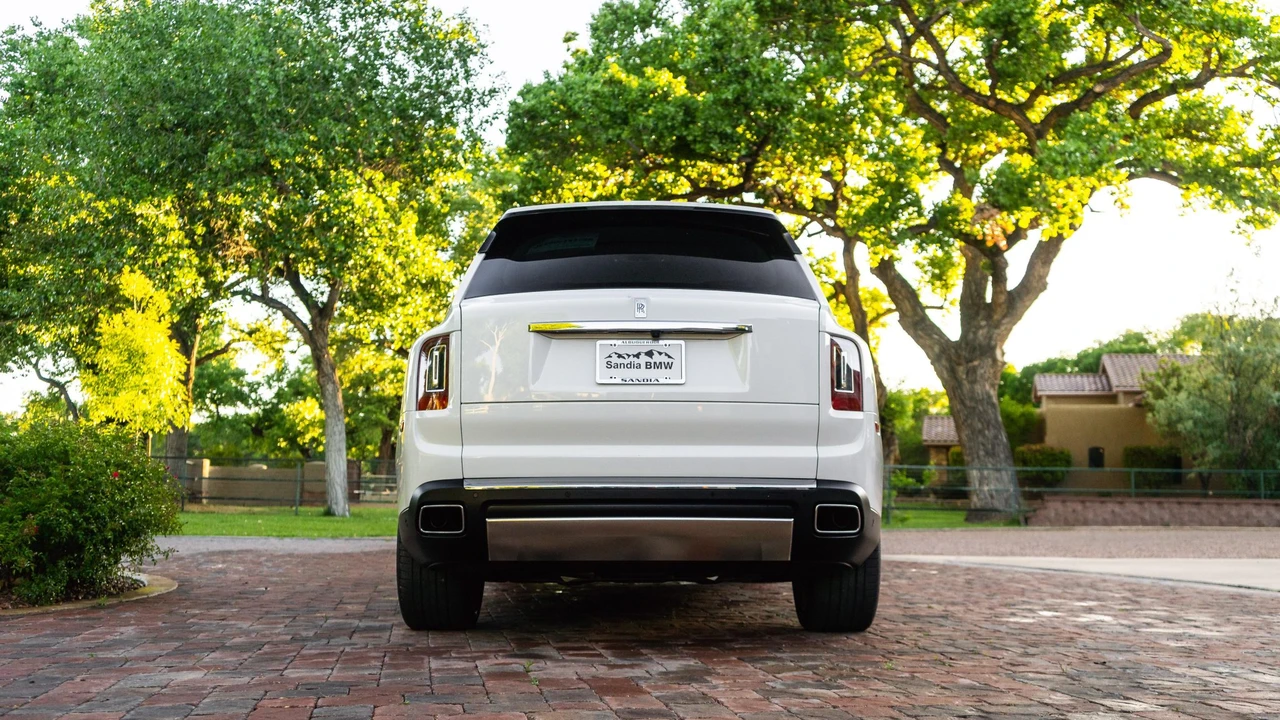 2024 Rolls-Royce Cullinan - Image 17 of 31