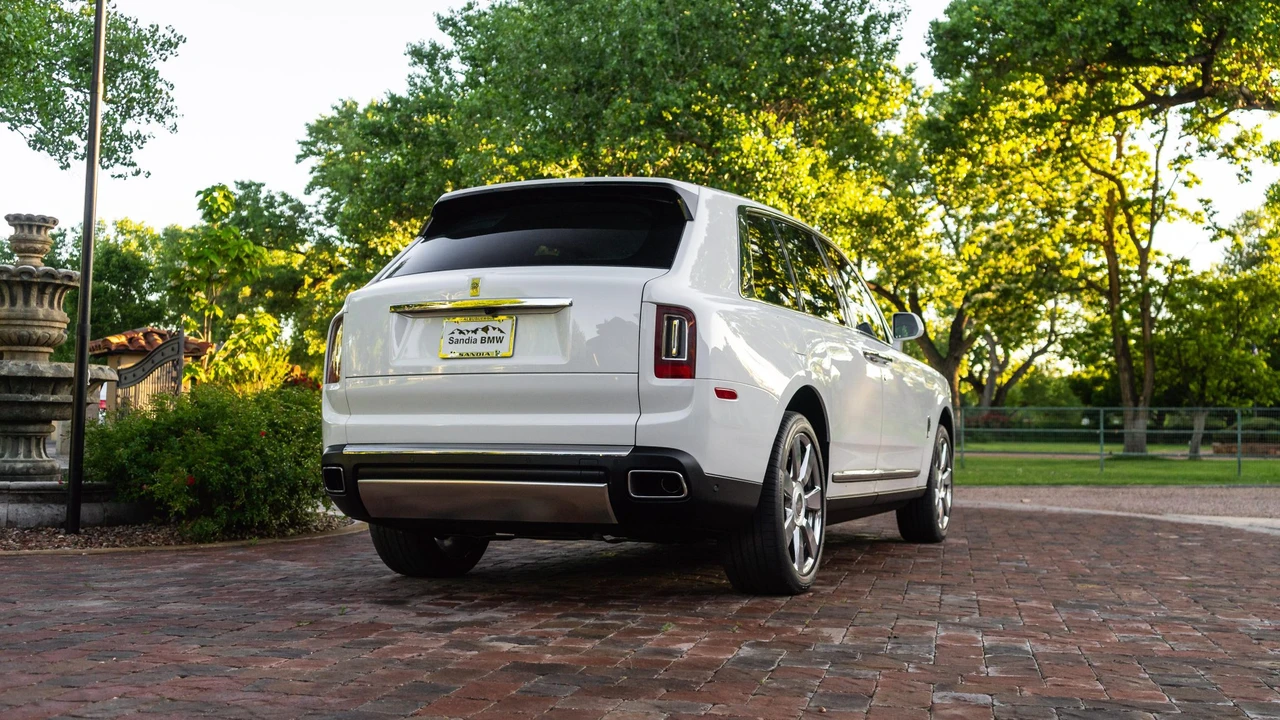 2024 Rolls-Royce Cullinan - Image 18 of 31