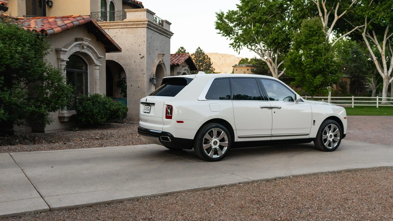 2024 Rolls-Royce Cullinan - Image 29 of 31