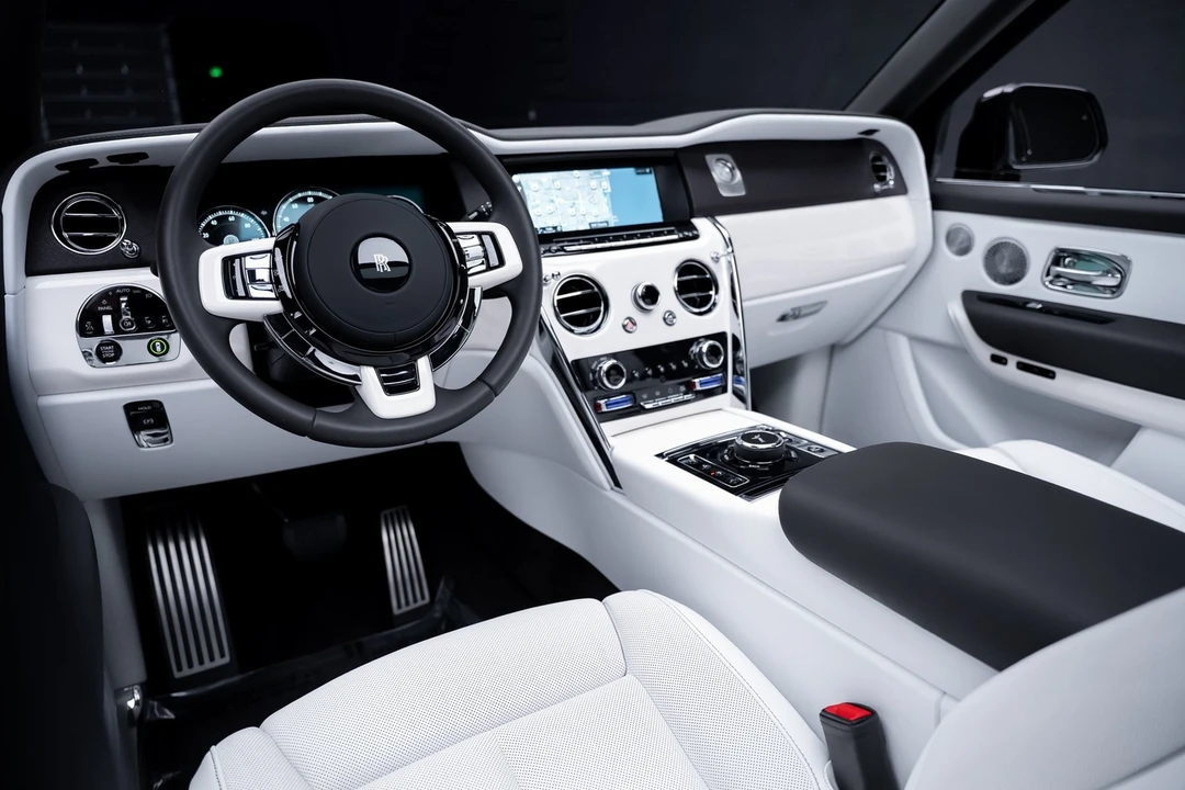 2024 Rolls-Royce Cullinan - Image 2 of 12