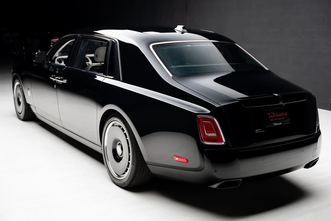 2024 Rolls-Royce Phantom VIII - Image 25 of 31
