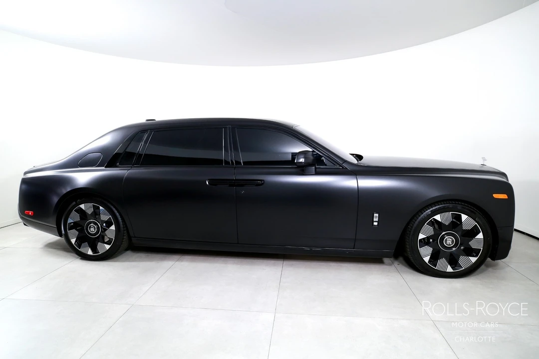 2024 Rolls-Royce Phantom VIII - Image 10 of 12
