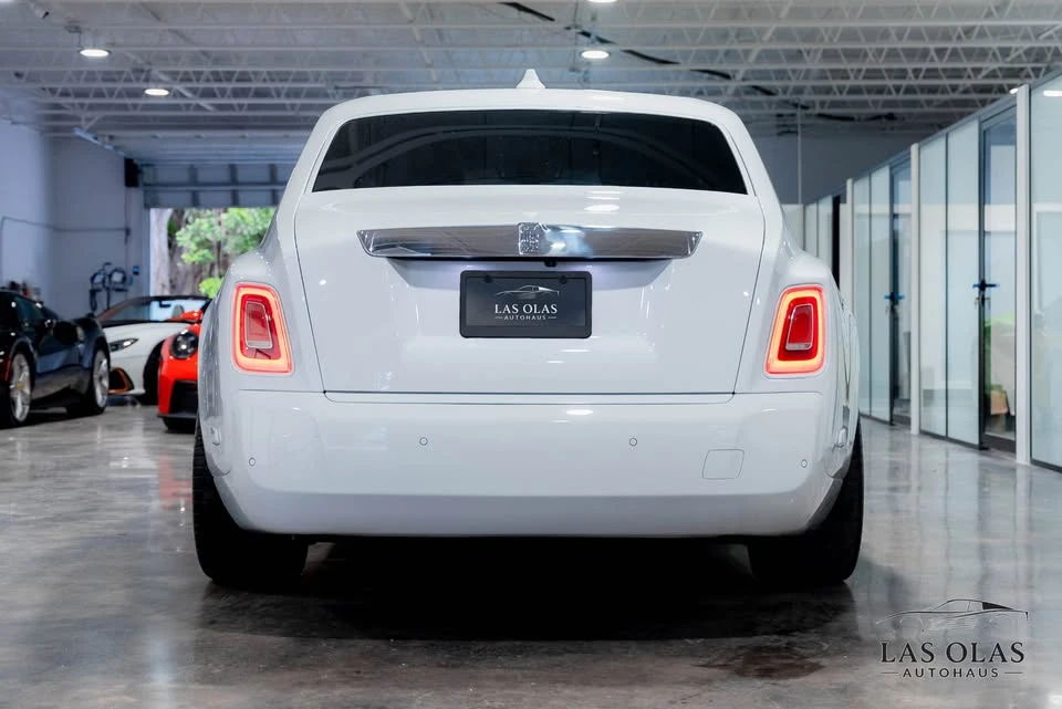 2024 Rolls-Royce Phantom VIII - Image 2 of 10
