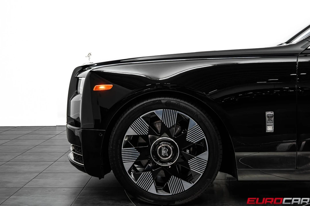 2024 Rolls-Royce Phantom VIII - Image 15 of 31