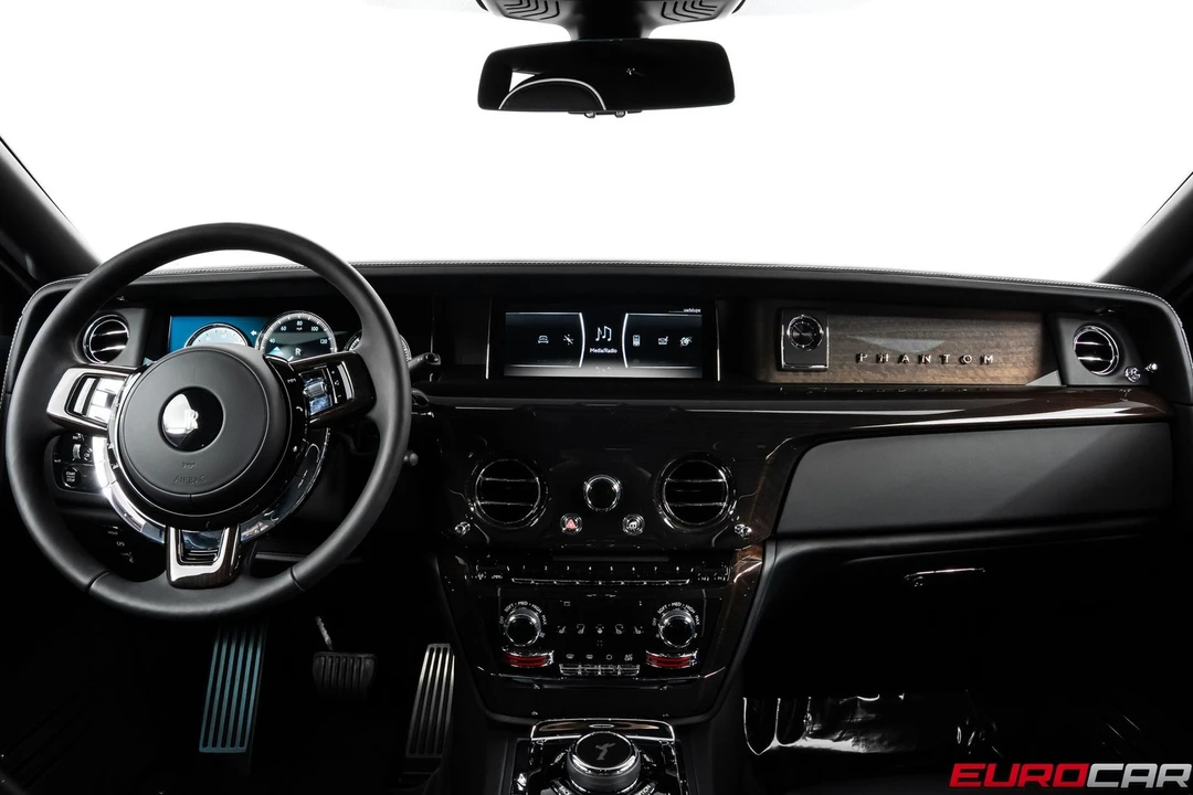 2024 Rolls-Royce Phantom VIII - Image 27 of 31