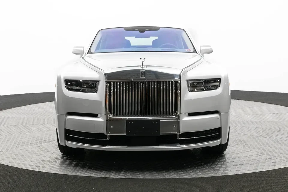 2024 Rolls-Royce Phantom VIII - Image 2 of 20