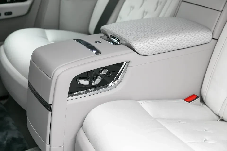 2024 Rolls-Royce Phantom VIII - Image 19 of 20