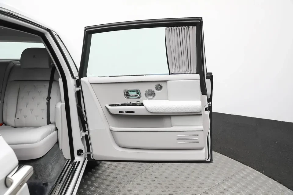 2024 Rolls-Royce Phantom VIII - Image 16 of 20