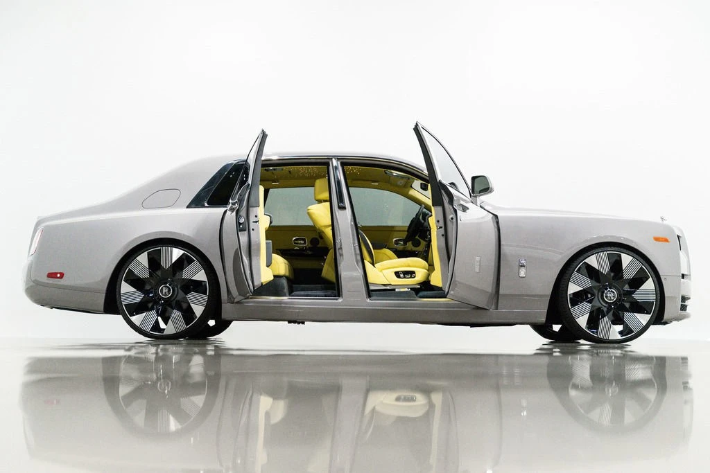2024 Rolls-Royce Phantom VIII - Image 2 of 21