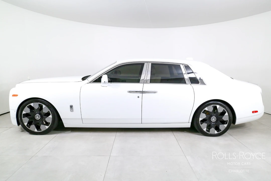 2024 Rolls-Royce Phantom VIII - Image 3 of 12