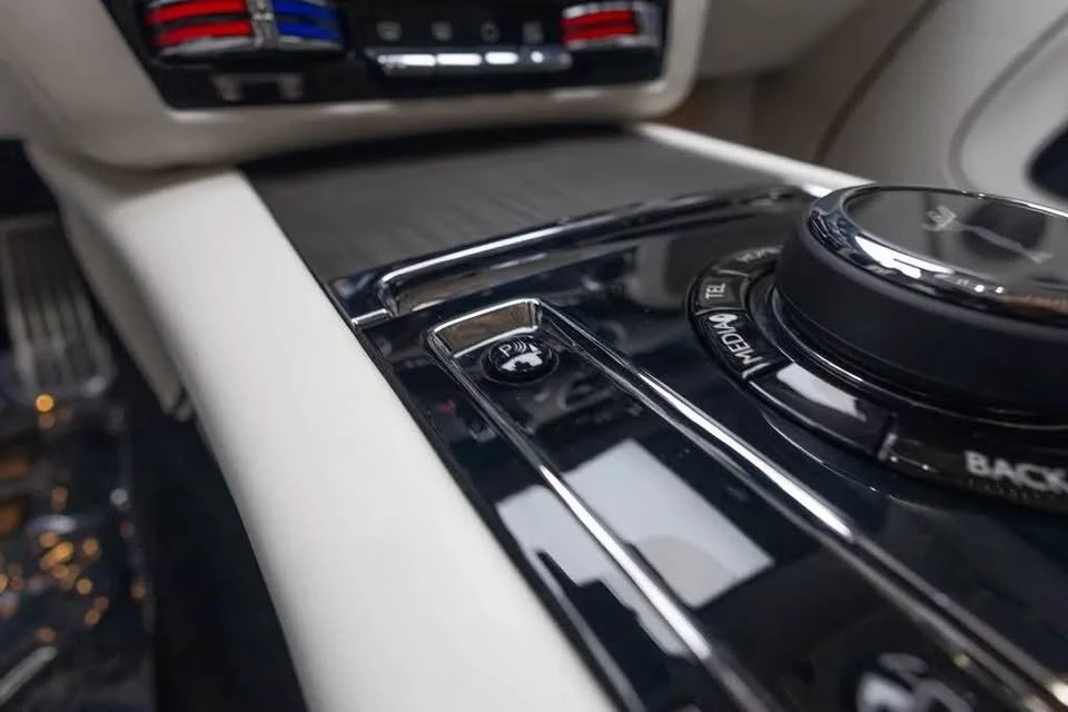 2024 Rolls-Royce Spectre - Image 13 of 17