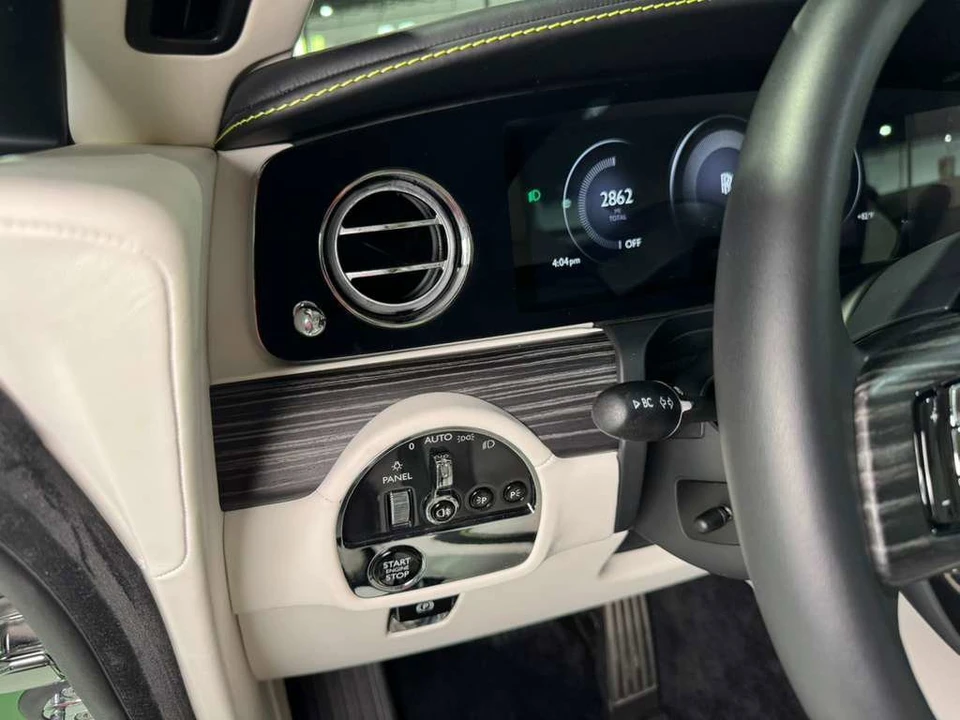2024 Rolls-Royce Spectre - Image 29 of 31