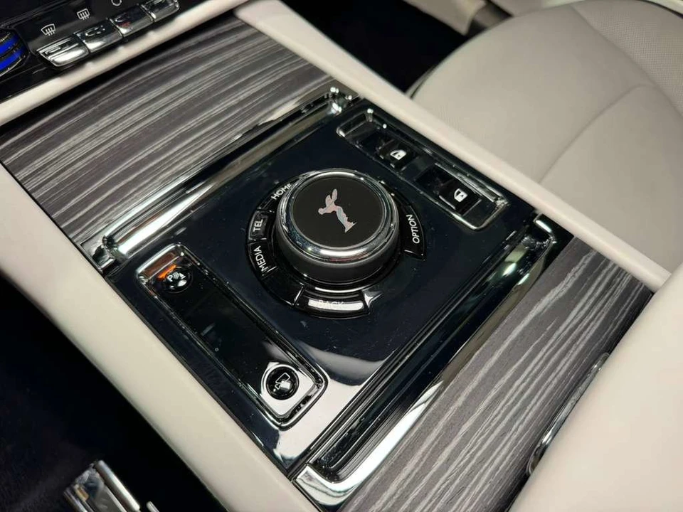 2024 Rolls-Royce Spectre - Image 25 of 31