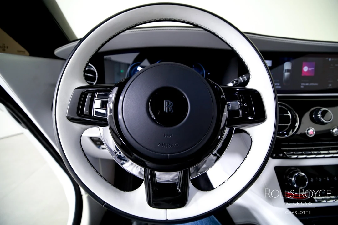 2024 Rolls-Royce Spectre - Image 15 of 31