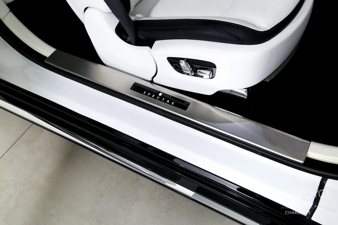 2024 Rolls-Royce Spectre - Image 28 of 31