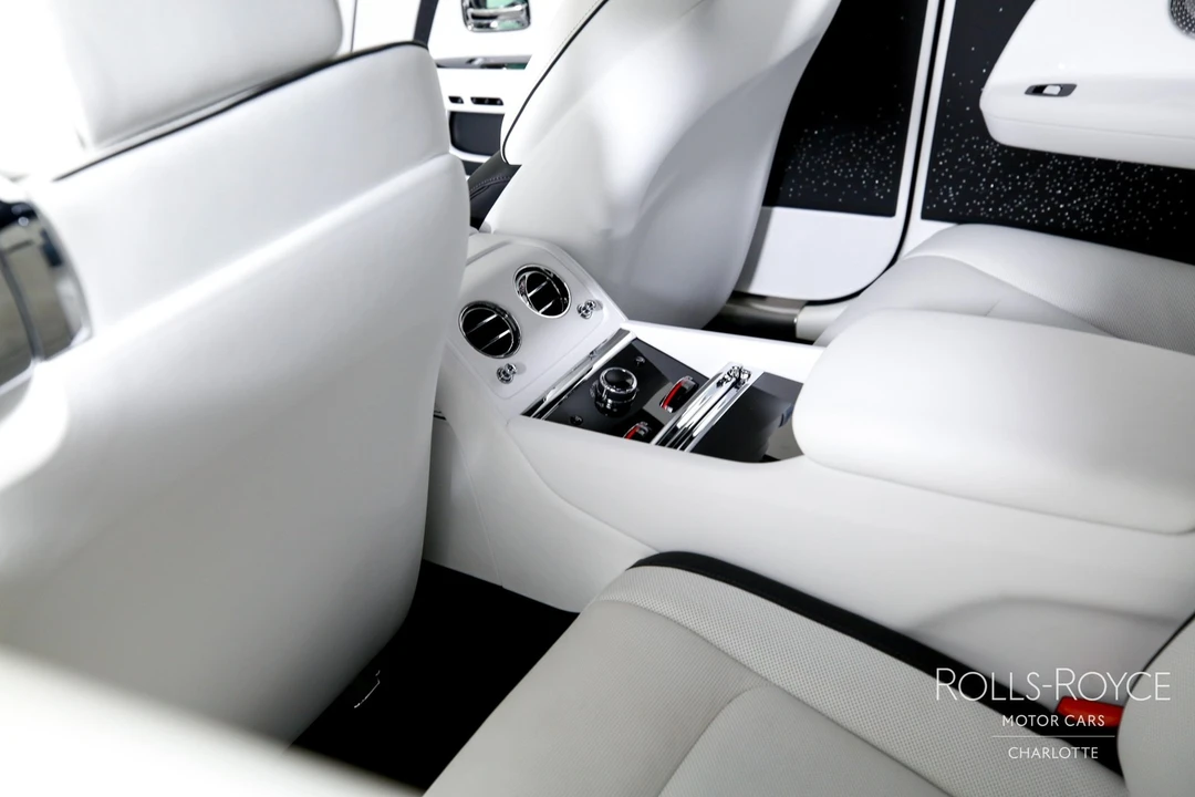 2024 Rolls-Royce Spectre - Image 19 of 31