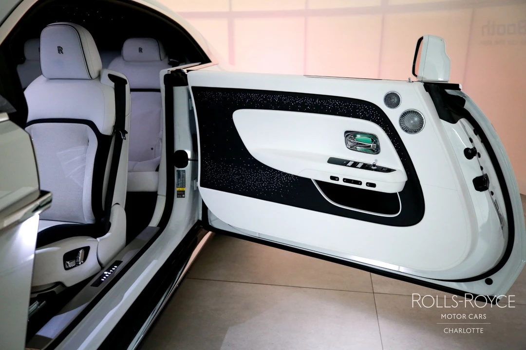 2024 Rolls-Royce Spectre - Image 30 of 31