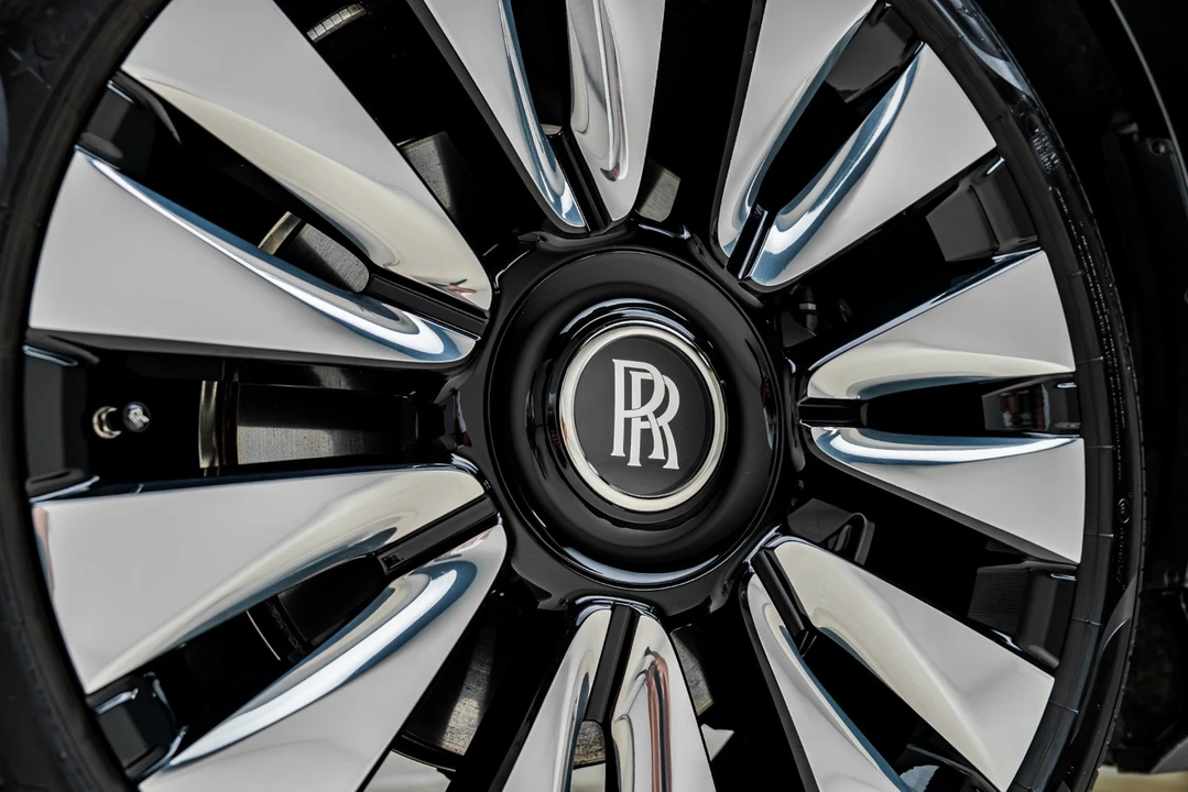 2024 Rolls-Royce Spectre - Image 30 of 31