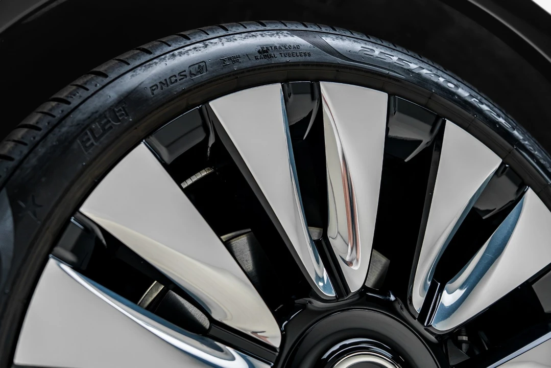 2024 Rolls-Royce Spectre - Image 31 of 31