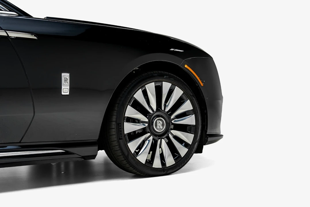 2024 Rolls-Royce Spectre - Image 17 of 31