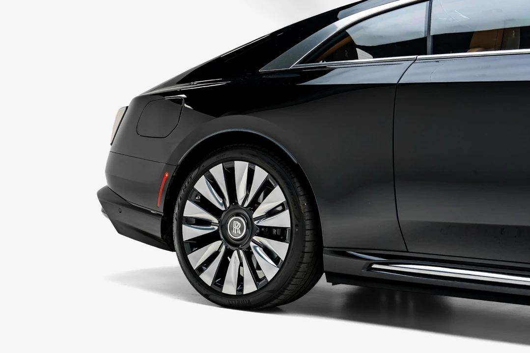 2024 Rolls-Royce Spectre - Image 16 of 31
