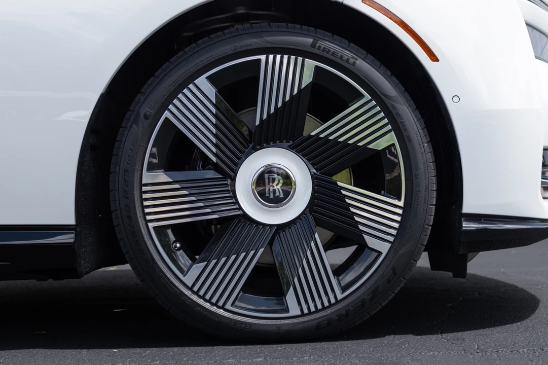 2024 Rolls-Royce Spectre - Image 9 of 21
