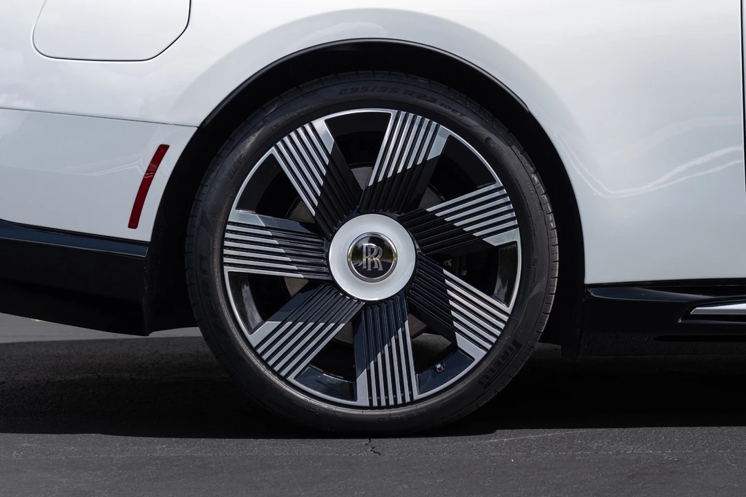 2024 Rolls-Royce Spectre - Image 19 of 21