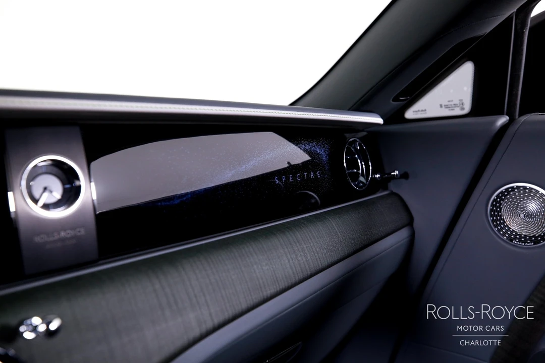 2024 Rolls-Royce Spectre - Image 25 of 31
