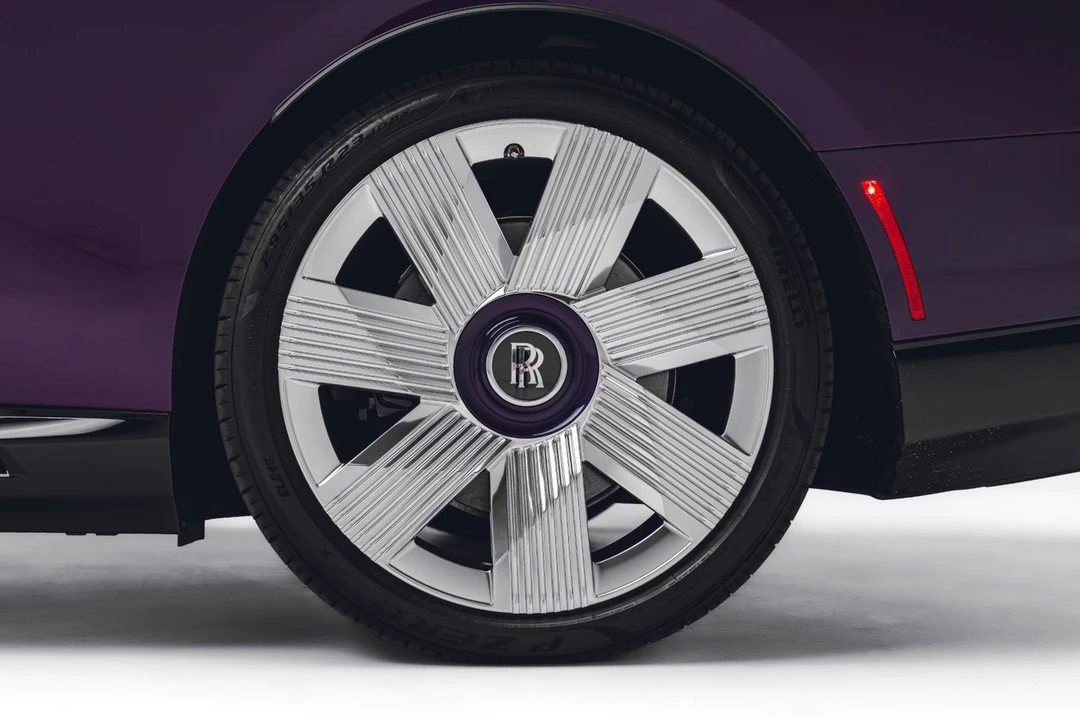 2024 Rolls-Royce Spectre - Image 17 of 31