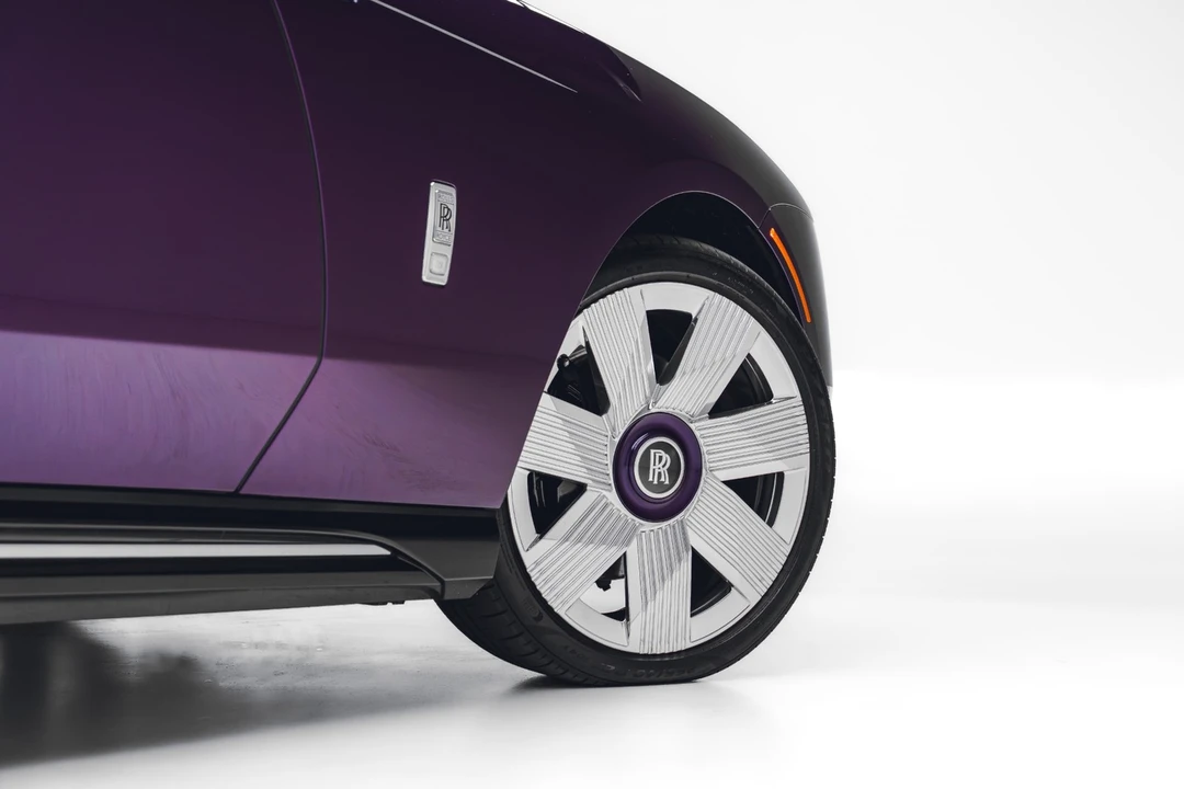 2024 Rolls-Royce Spectre - Image 16 of 31