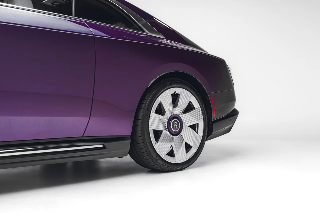 2024 Rolls-Royce Spectre - Image 13 of 31