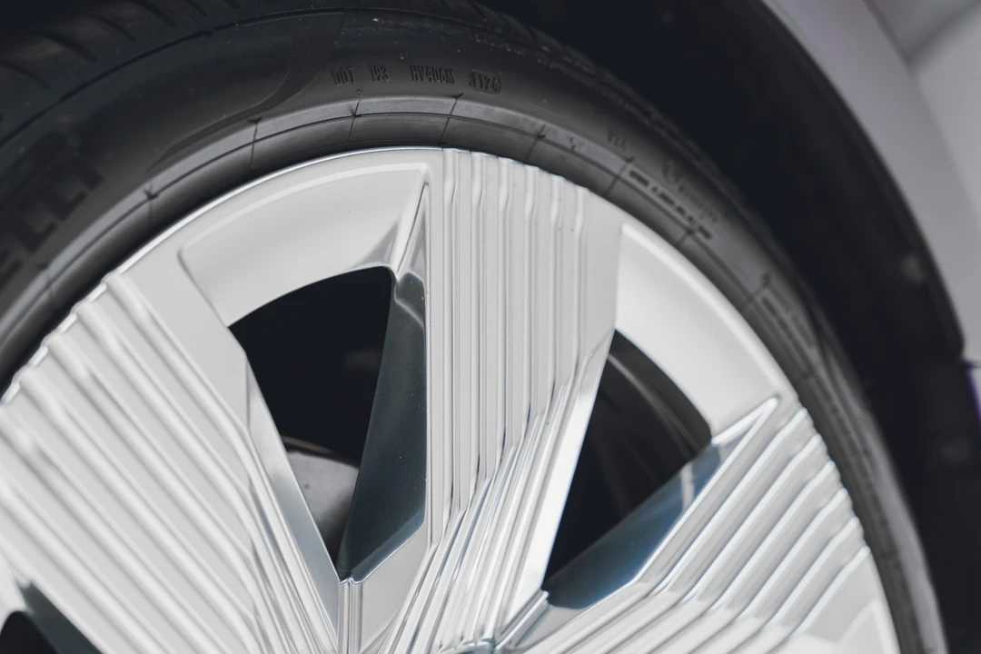 2024 Rolls-Royce Spectre - Image 18 of 31