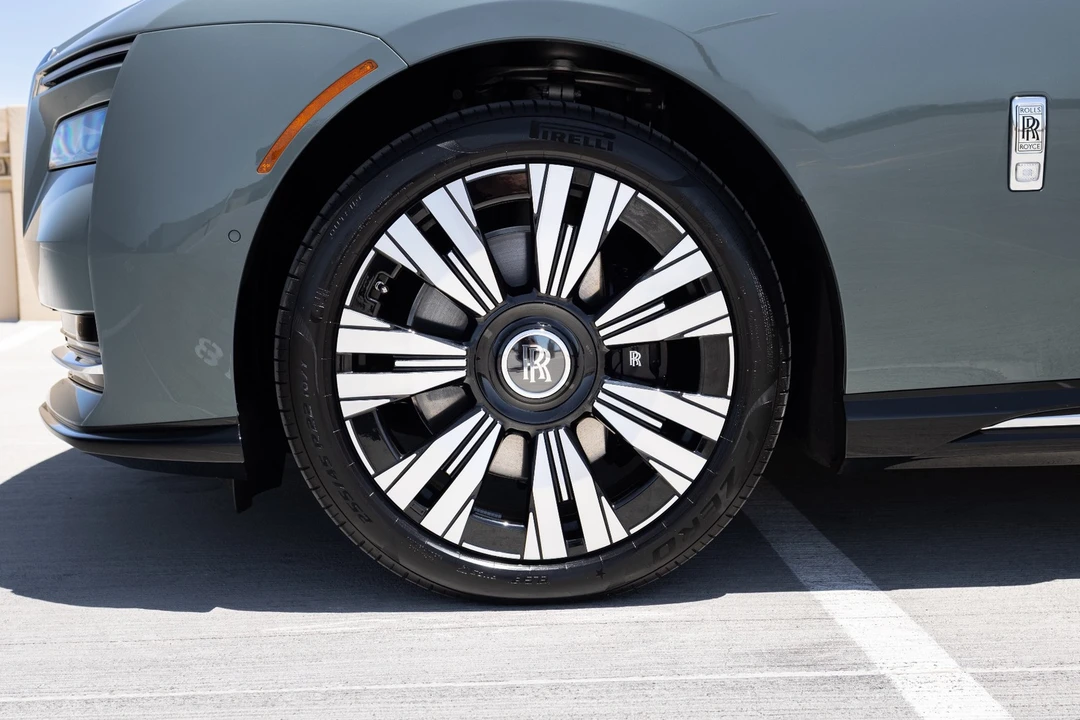 2024 Rolls-Royce Spectre - Image 14 of 31