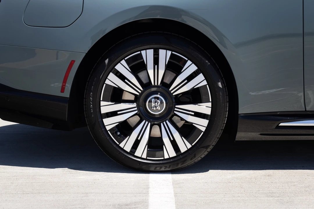 2024 Rolls-Royce Spectre - Image 19 of 31
