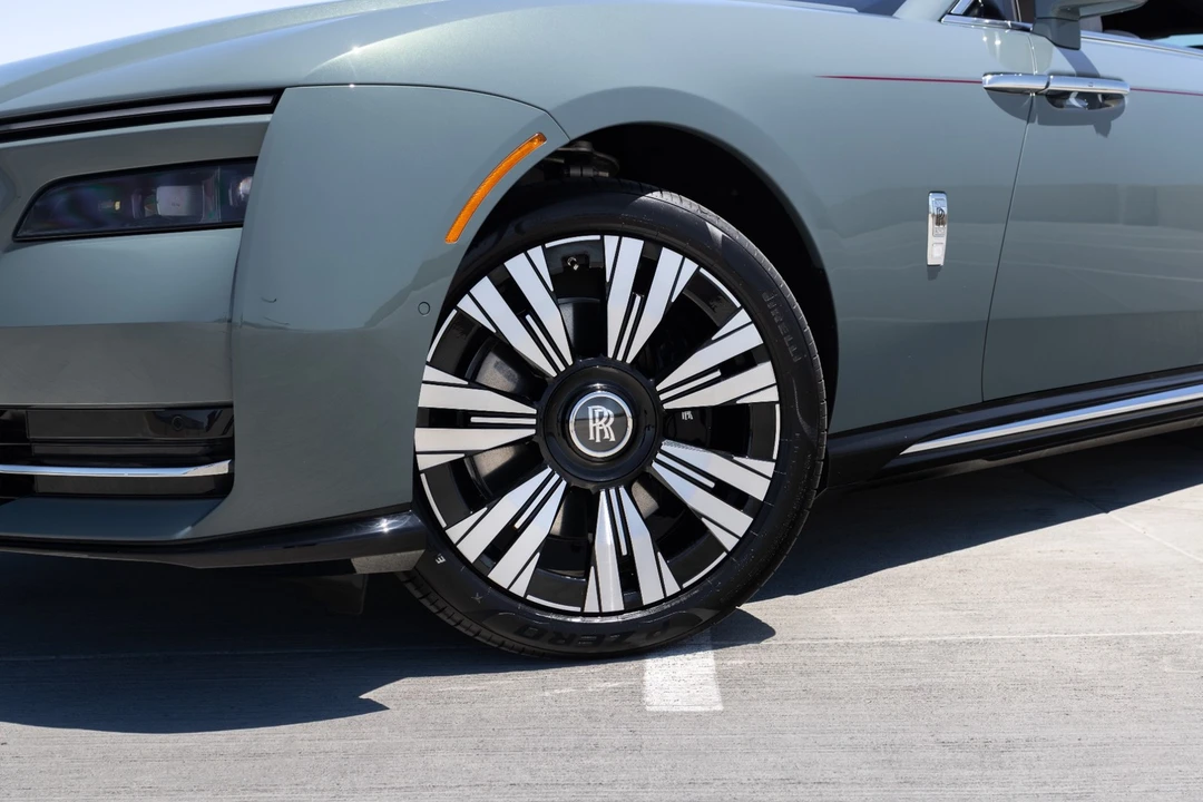 2024 Rolls-Royce Spectre - Image 9 of 31