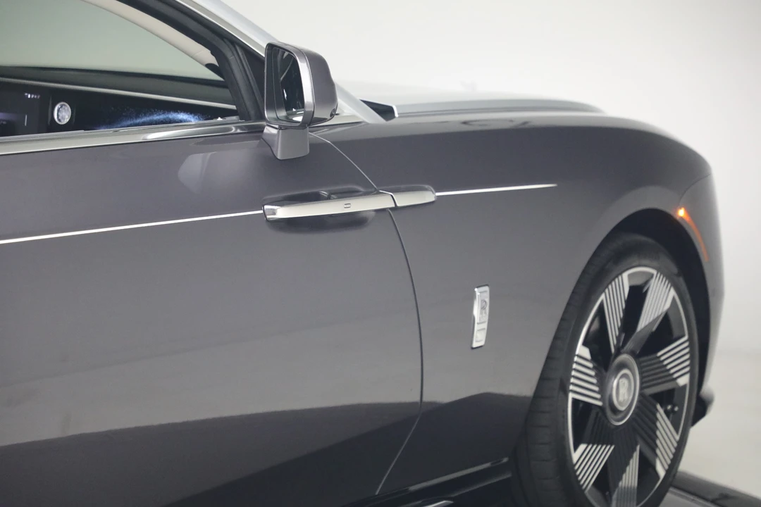 2024 Rolls-Royce Spectre - Image 15 of 31