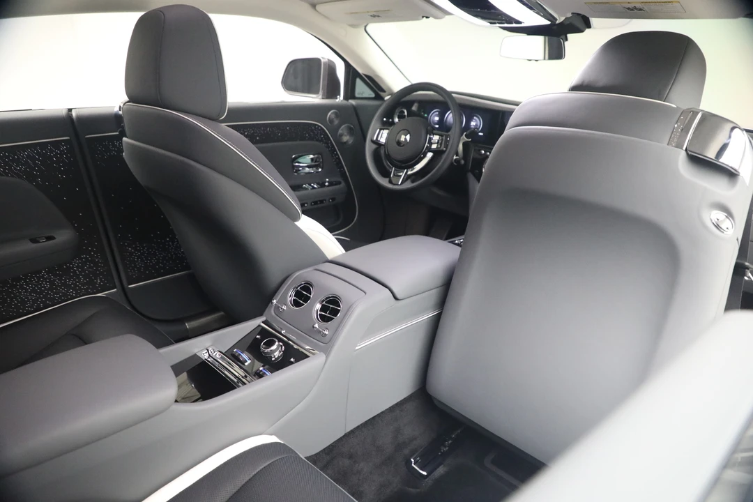 2024 Rolls-Royce Spectre - Image 24 of 31