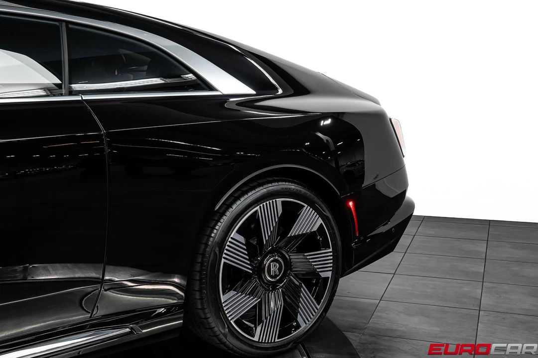 2024 Rolls-Royce Spectre - Image 15 of 31