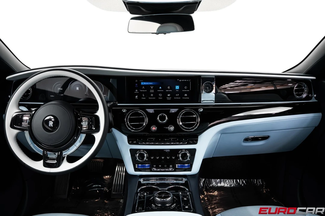 2024 Rolls-Royce Spectre - Image 25 of 31