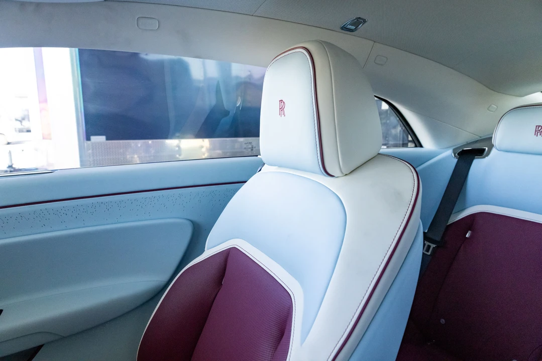 2024 Rolls-Royce Spectre - Image 25 of 30