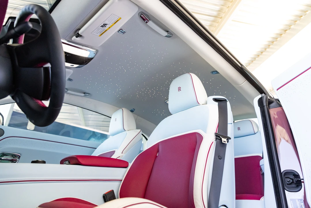 2024 Rolls-Royce Spectre - Image 28 of 30