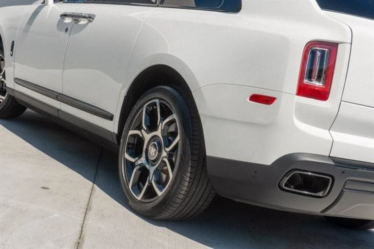 2024 Rolls-Royce Cullinan Black Badge - Image 19 of 20