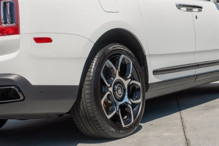 2024 Rolls-Royce Cullinan Black Badge - Image 14 of 20