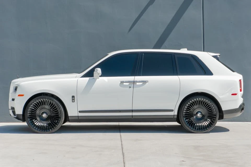 2024 Rolls-Royce Cullinan Black Badge - Image 2 of 20