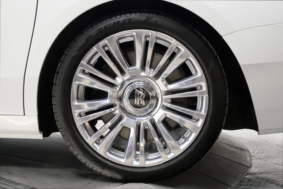 2024 Rolls-Royce Ghost 2nd Gen - Image 11 of 13
