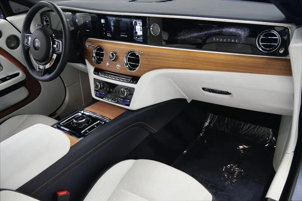 2024 Rolls-Royce Spectre - Image 10 of 15
