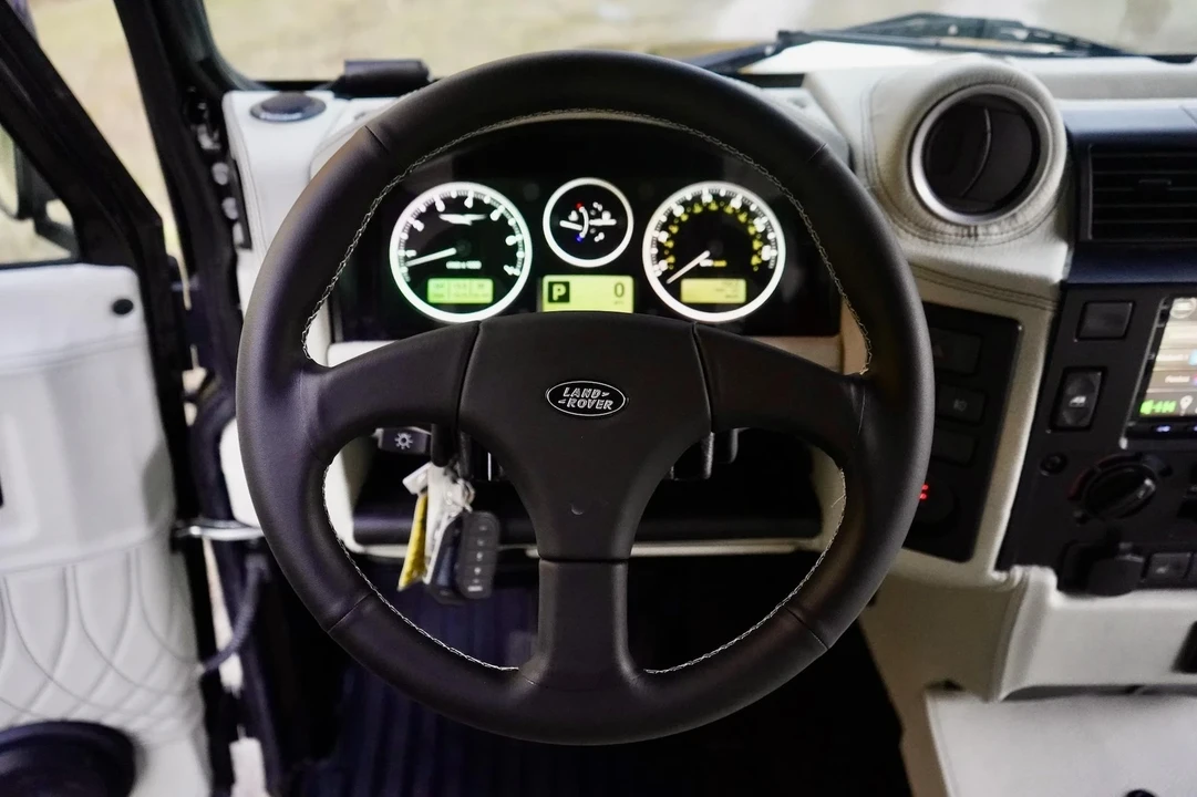 2024 Land Rover Defender L663 - Image 12 of 21