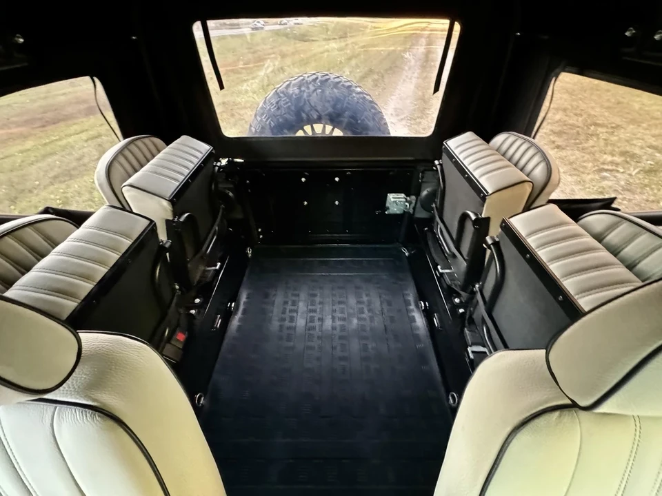 2024 Land Rover Defender L663 - Image 19 of 21