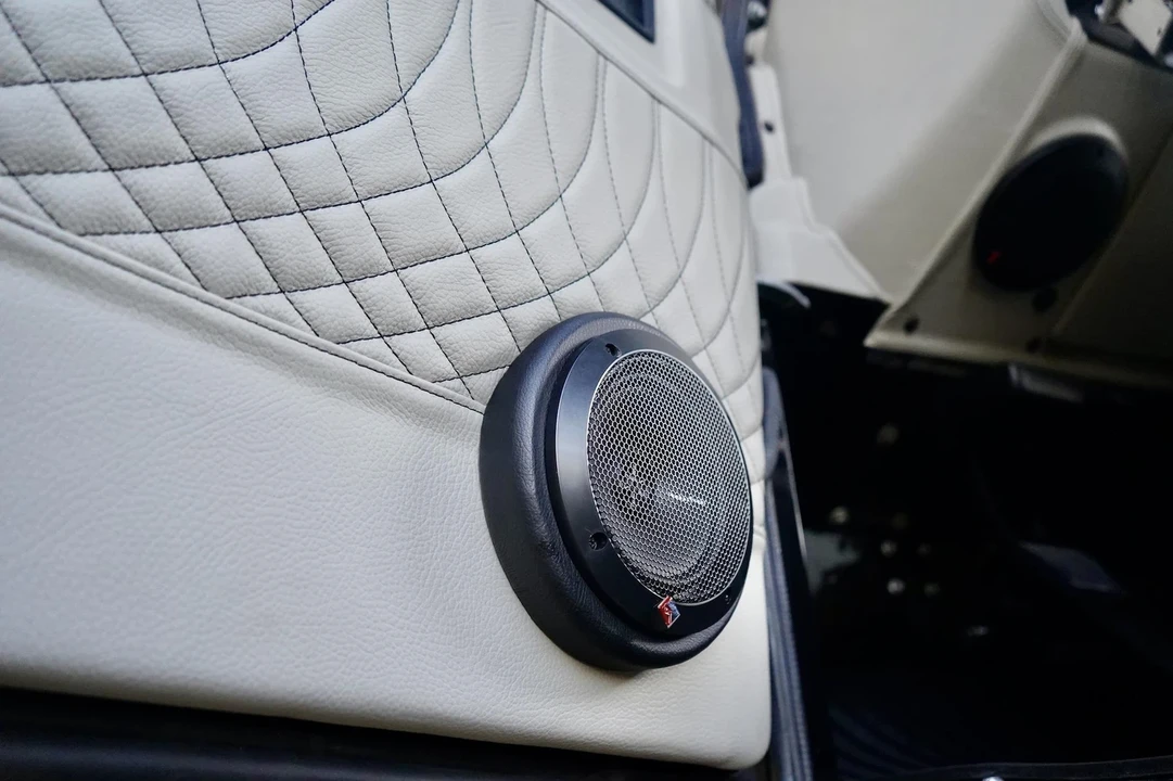 2024 Land Rover Defender L663 - Image 17 of 21